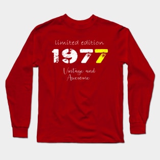 Born in 1977 Birthday Gift, Awesome accessories for Birth days Long Sleeve T-Shirt